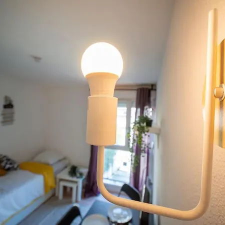 Tout Equipe A Juste Cote Du Tramway Apartment Marseilles